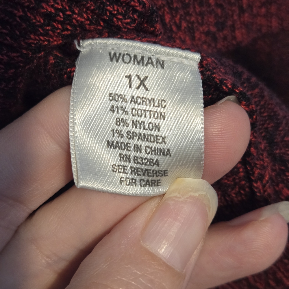 Dressbarn Burgundy Knit Women's Sweater with Button Accent Shoulders- Size 1X‎ - Picture 6 of 7